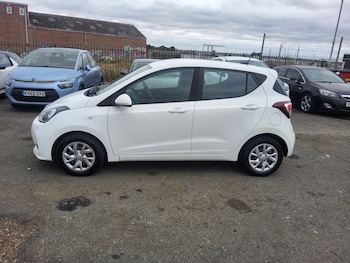Used Hyundai i10 2017 for sale - 79271848: Photo