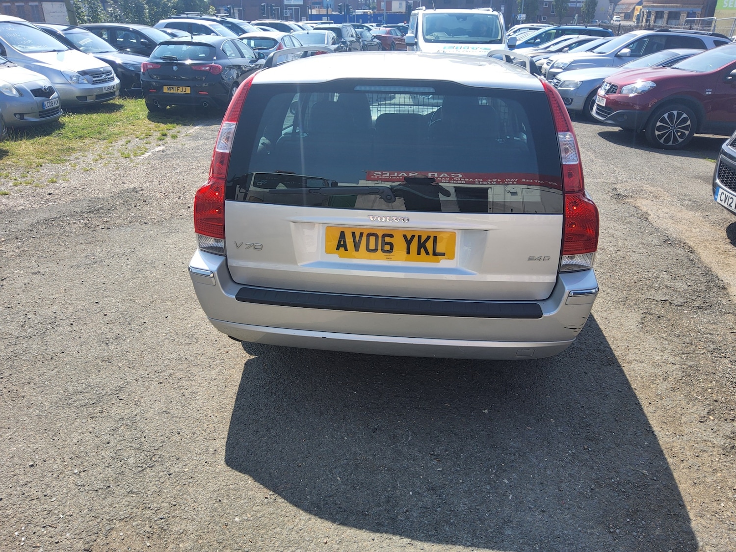 Used Volvo V70 2006 for sale - 77272630: Photo 6