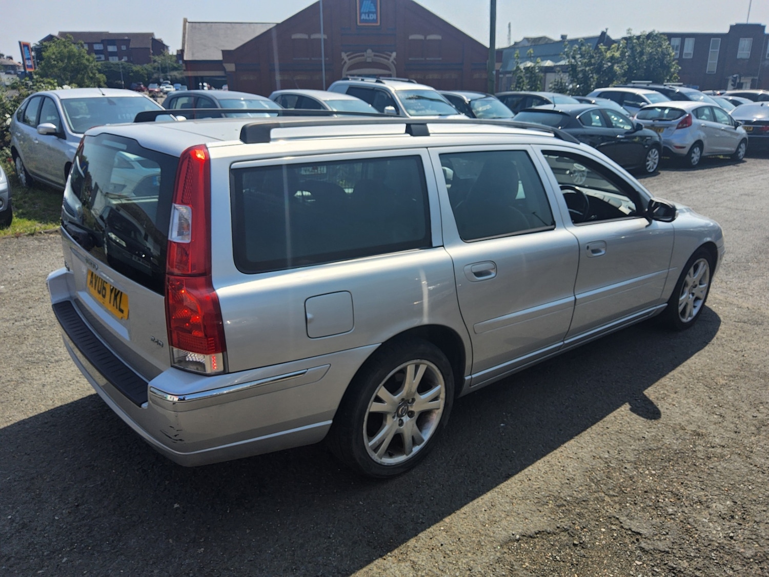 Used Volvo V70 2006 for sale - 77272630: Photo 7