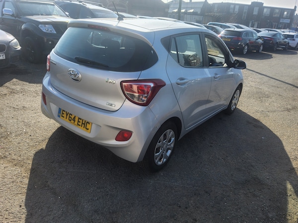 Used Hyundai i10 2014 for sale - 74365383: Photo 9