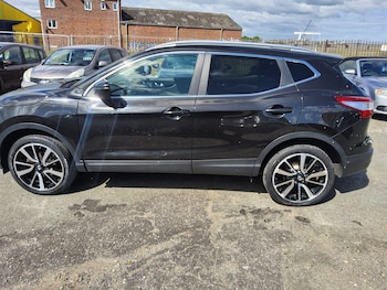 Used Nissan Qashqai 2017 for sale - 78895943: Photo