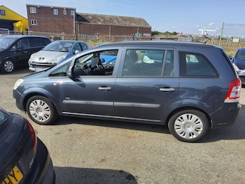 Used Vauxhall Zafira 2009 for sale - 77298292: Photo