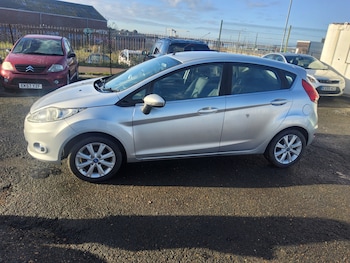 Used Ford Fiesta 2011 for sale - 77271604: Photo