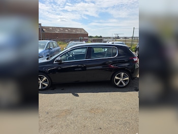 Used Peugeot 308 2015 for sale - 79070879: Photo