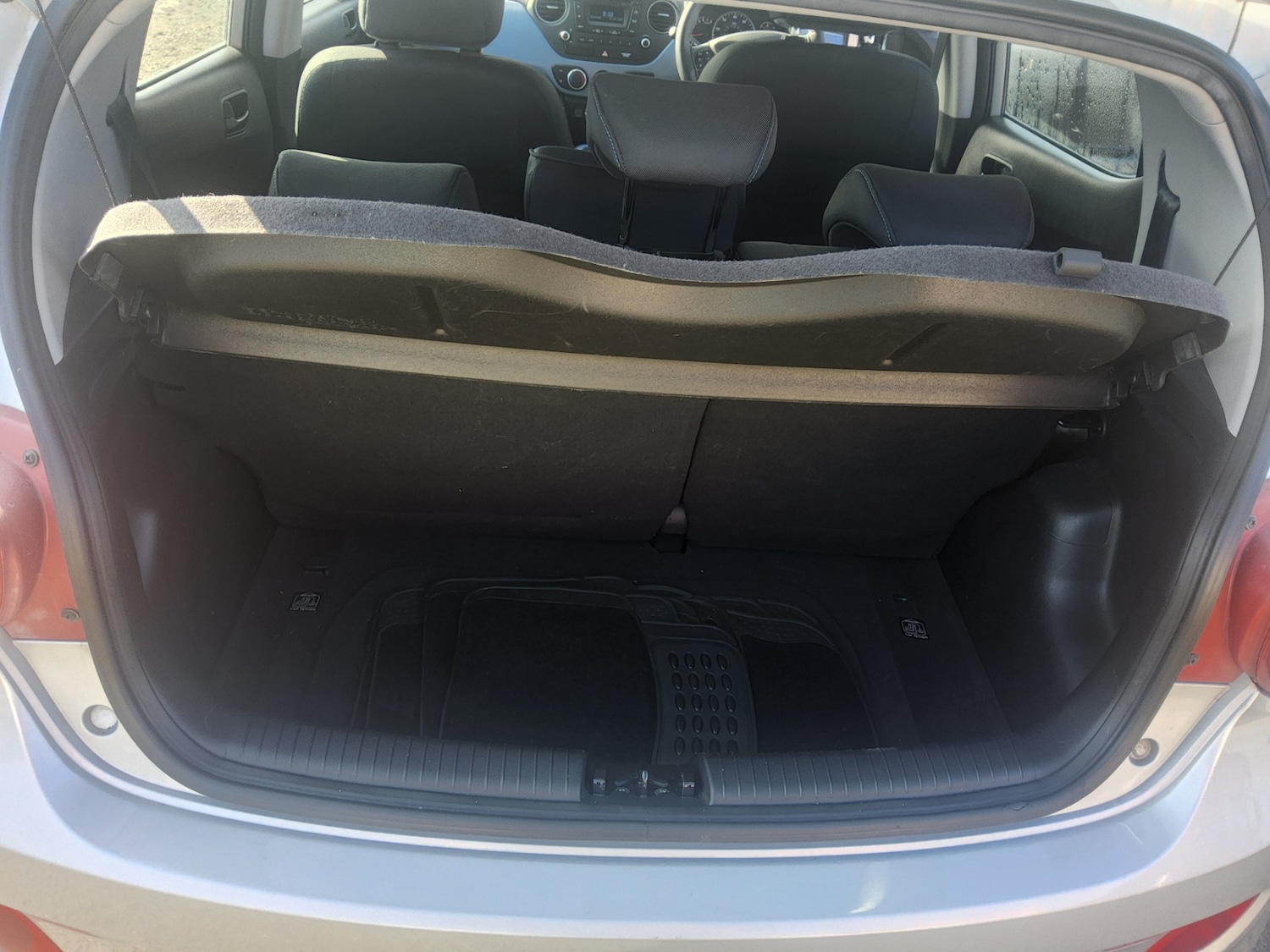 Used Hyundai i10 2014 for sale - 77272609: Photo 11