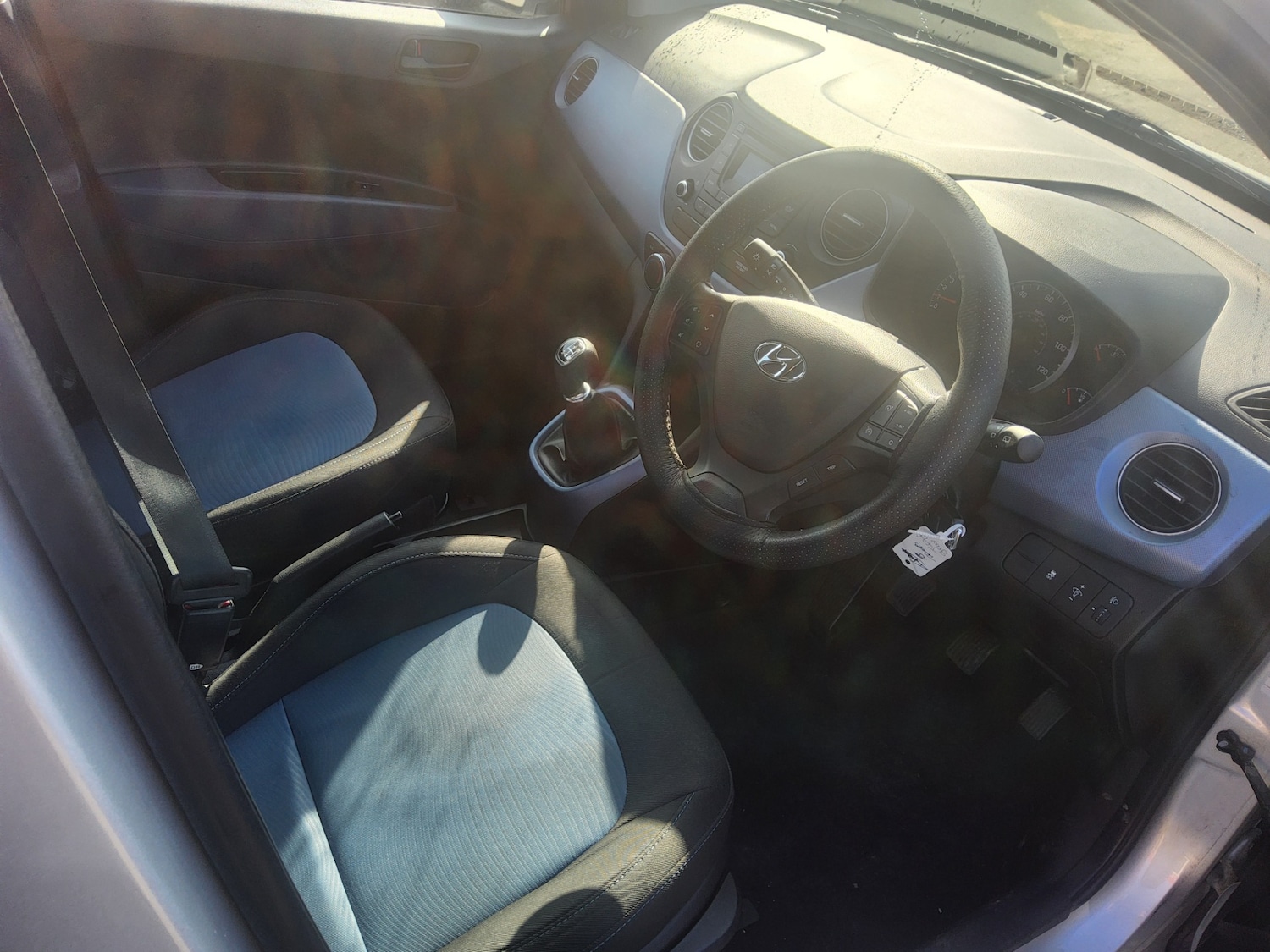 Used Hyundai i10 2014 for sale - 77272609: Photo 9