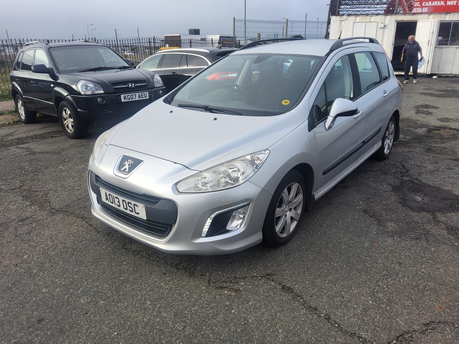 Used Peugeot 308 2013 for sale - 77271914: Photo 3