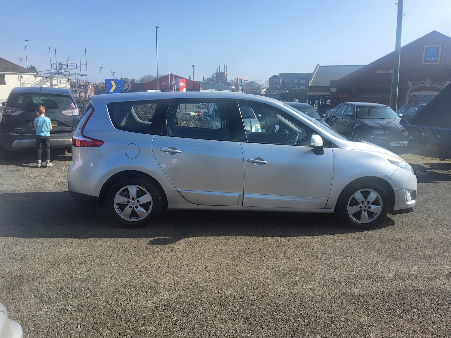 Used Renault Grand Scenic 2010 for sale - 77273469: Photo 8