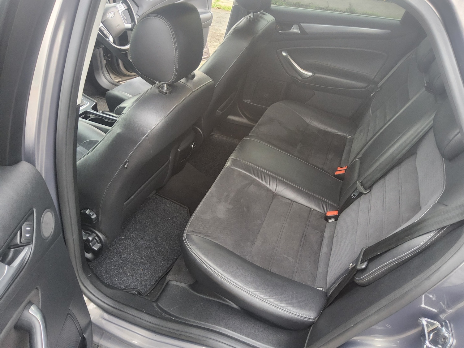 Used Ford Mondeo 2013 for sale - 76969667: Photo 12