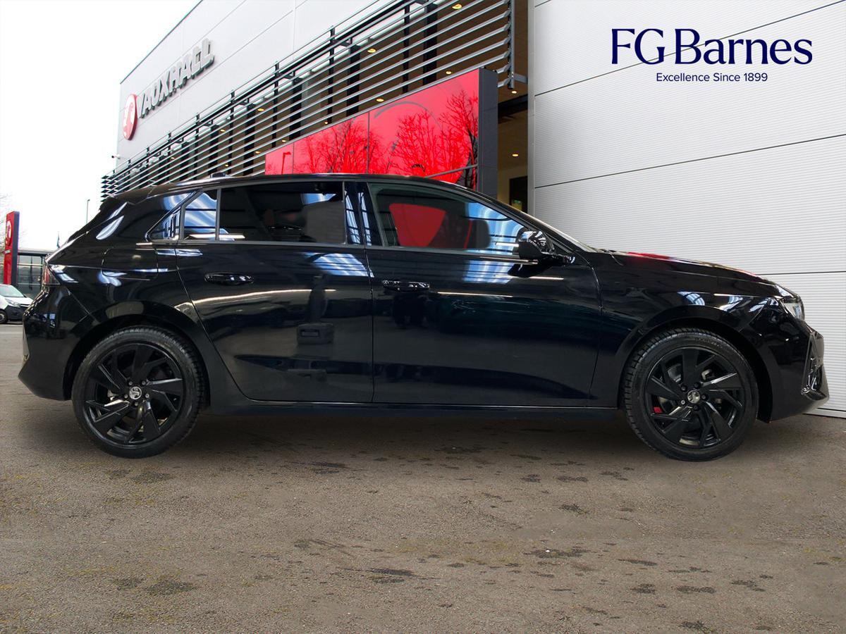 Used Vauxhall Astra 2024 for sale - 77131347: Photo 2