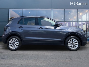 Used Volkswagen T-Cross 2022 for sale - 76060547: Photo