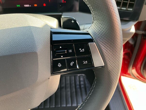 Used Vauxhall Astra 2025 for sale - 76122655: Photo 42