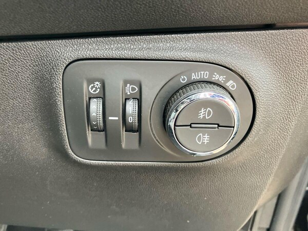 Used Vauxhall Corsa 2019 for sale - 76214259: Photo 37