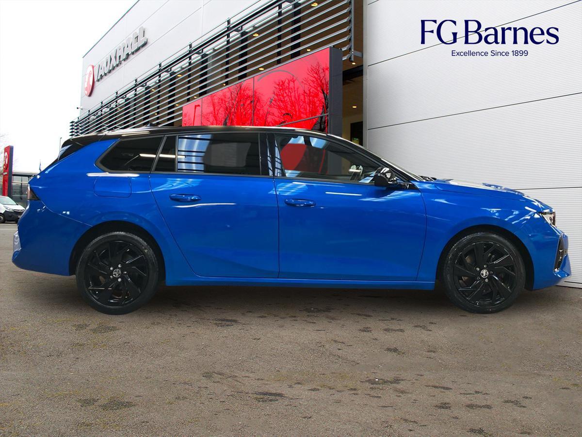 Used Vauxhall Astra 2023 for sale - 77132037: Photo 2