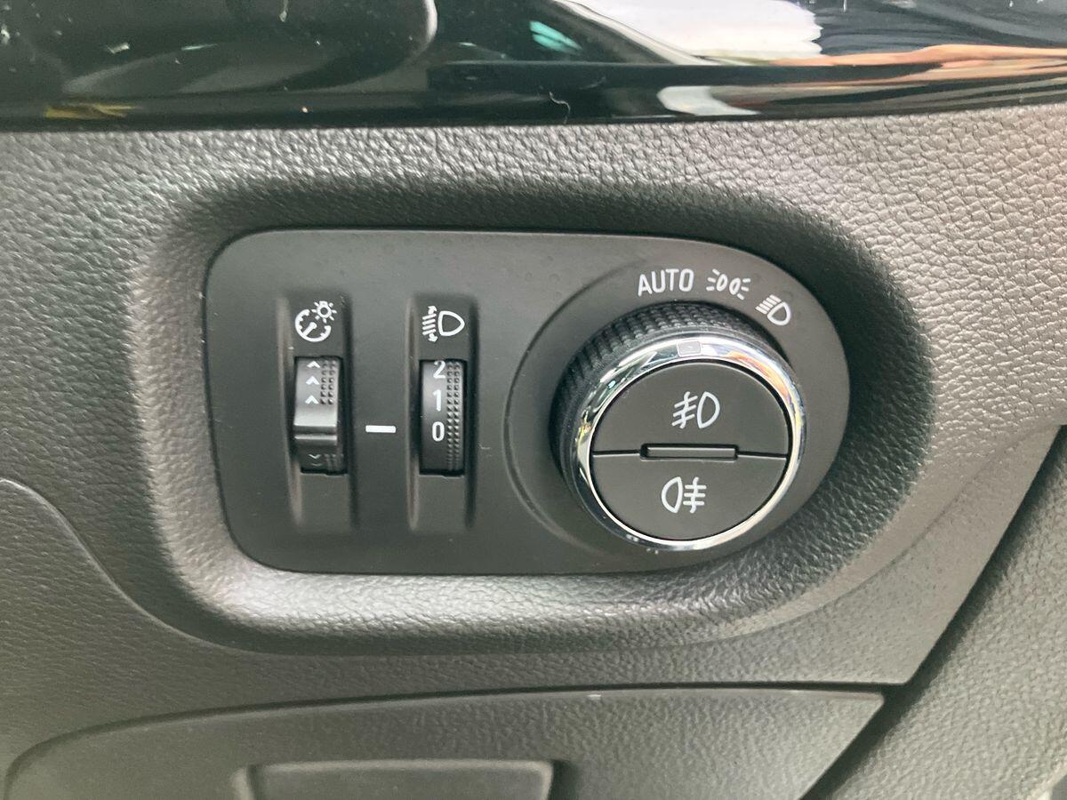 Used Vauxhall Astra 2019 for sale - 76742847: Photo 51