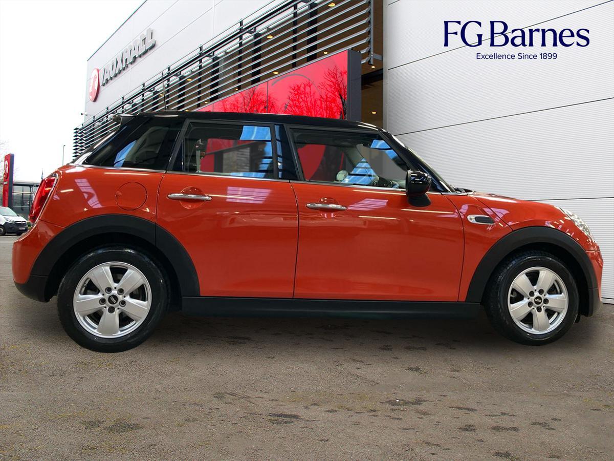 Used MINI Hatch 2019 for sale - 77109637: Photo 2