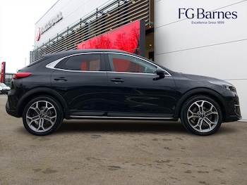 Used Kia XCeed 2022 for sale - 76121556: Photo 2