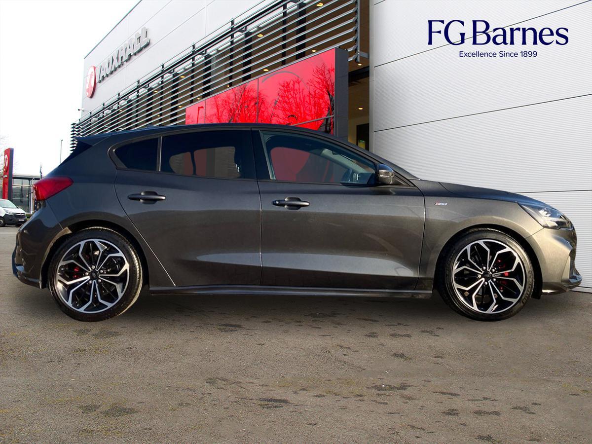 Used Ford Focus 2021 for sale - 76360048: Photo 2