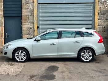 Used Volvo V60 2013 for sale - 78936559: Photo