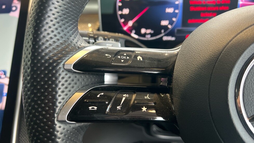 Used Mercedes-Benz GLC 2024 for sale - 76874369: Photo 30