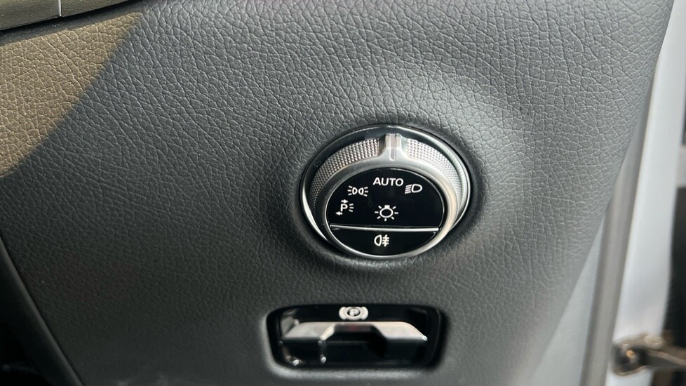 Used Mercedes-Benz GLC 2024 for sale - 76874369: Photo 36