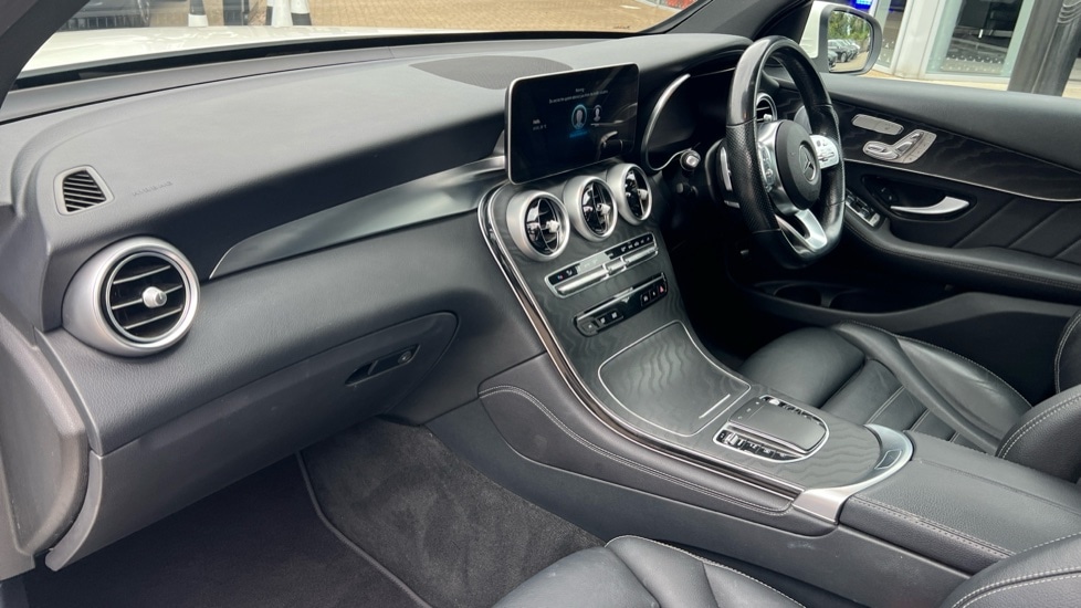 Used Mercedes-Benz GLC 2021 for sale - 76366472: Photo 11