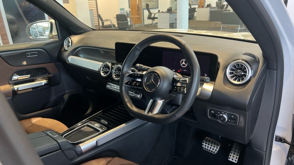 Used Mercedes-Benz GLB 2024 for sale - 76874483: Photo 3