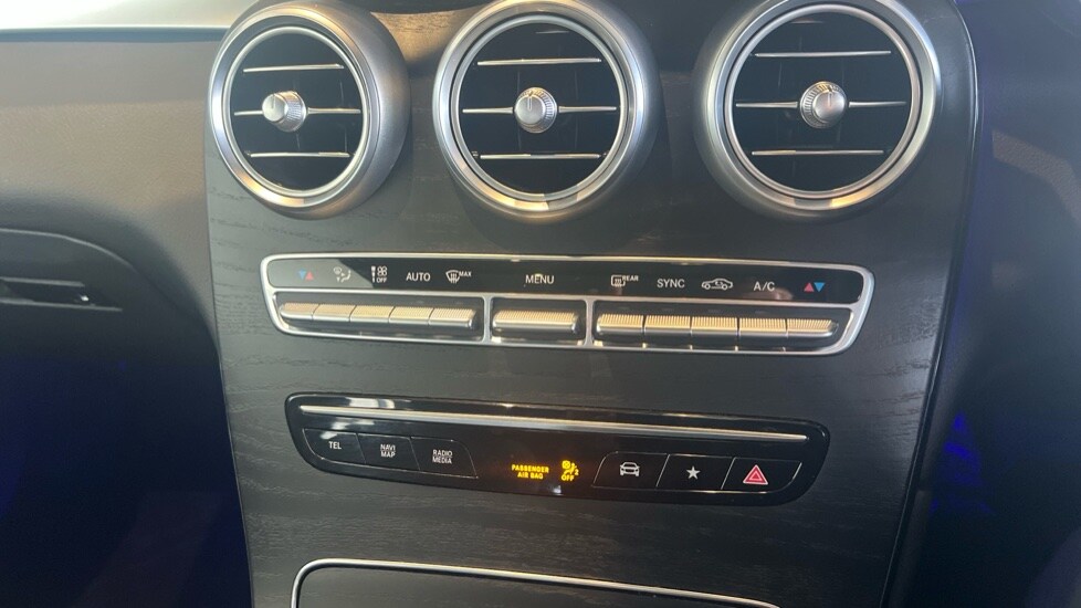 Used Mercedes-Benz GLC 2020 for sale - 75902047: Photo 41