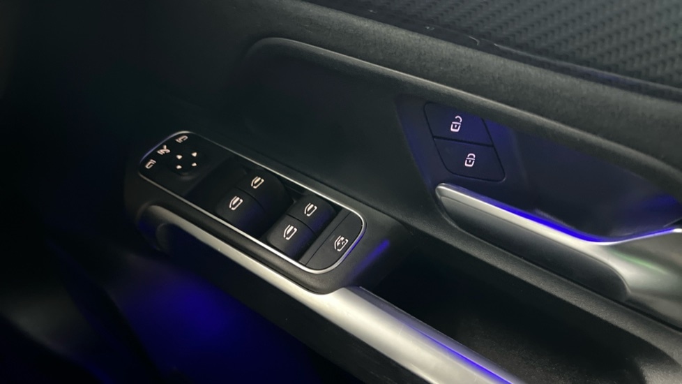 Used Mercedes-Benz GLB 2024 for sale - 77025349: Photo 38