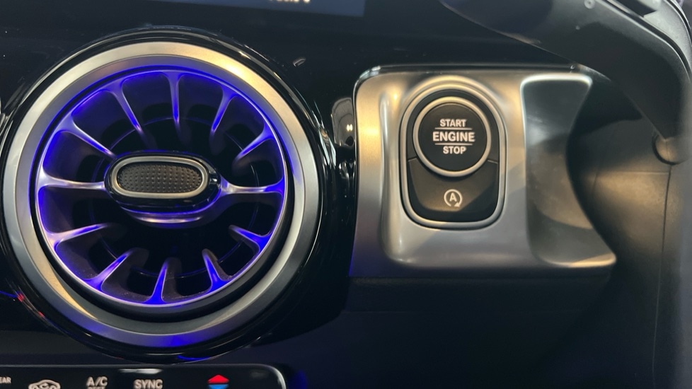 Used Mercedes-Benz GLB 2024 for sale - 77025349: Photo 42