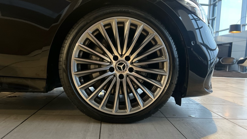 Used Mercedes-Benz C Class 2024 for sale - 76948304: Photo 5