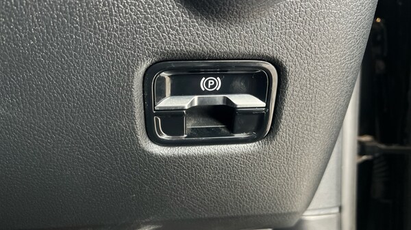 Used Mercedes-Benz C-Class 2023 for sale - 76112239: Photo 38