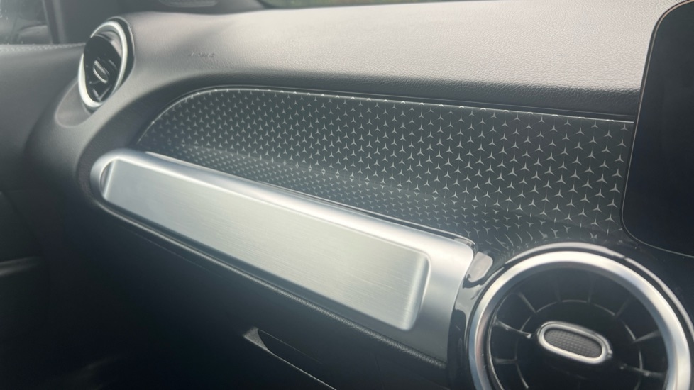 Used Mercedes-Benz GLB 2025 for sale - 76261614: Photo 41