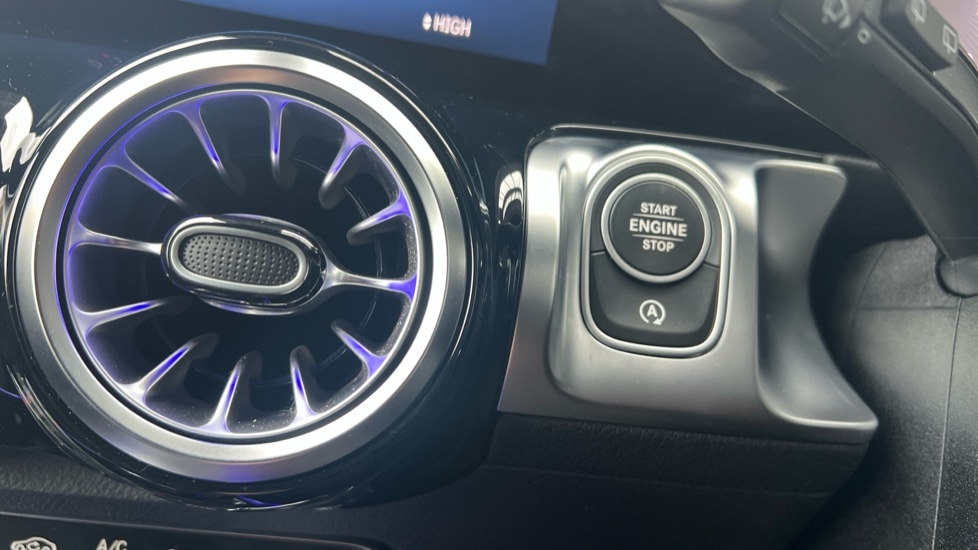 Used Mercedes-Benz GLB 2024 for sale - 76459129: Photo 44