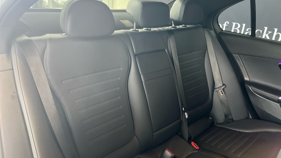 Used Mercedes-Benz C Class 2024 for sale - 75946667: Photo 15