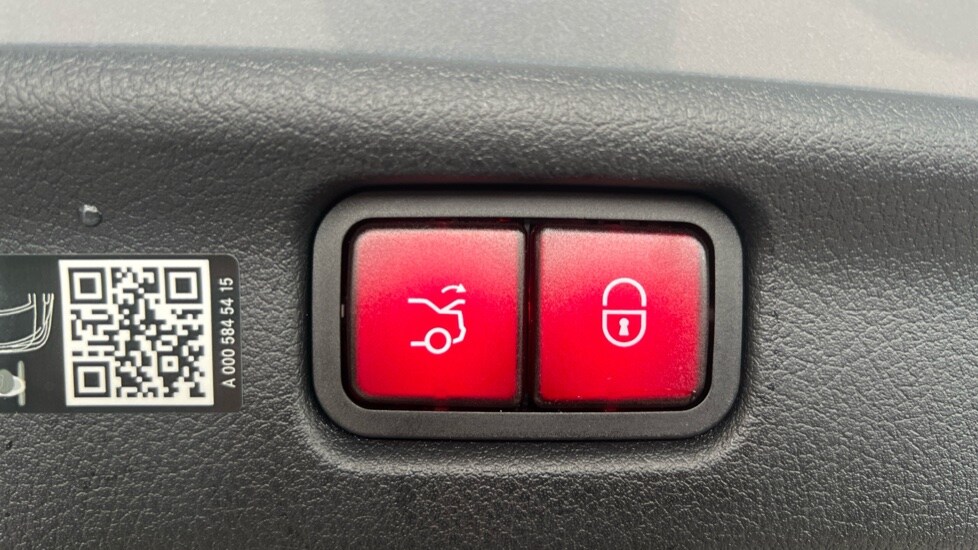 Used Mercedes-Benz C Class 2024 for sale - 75946667: Photo 28