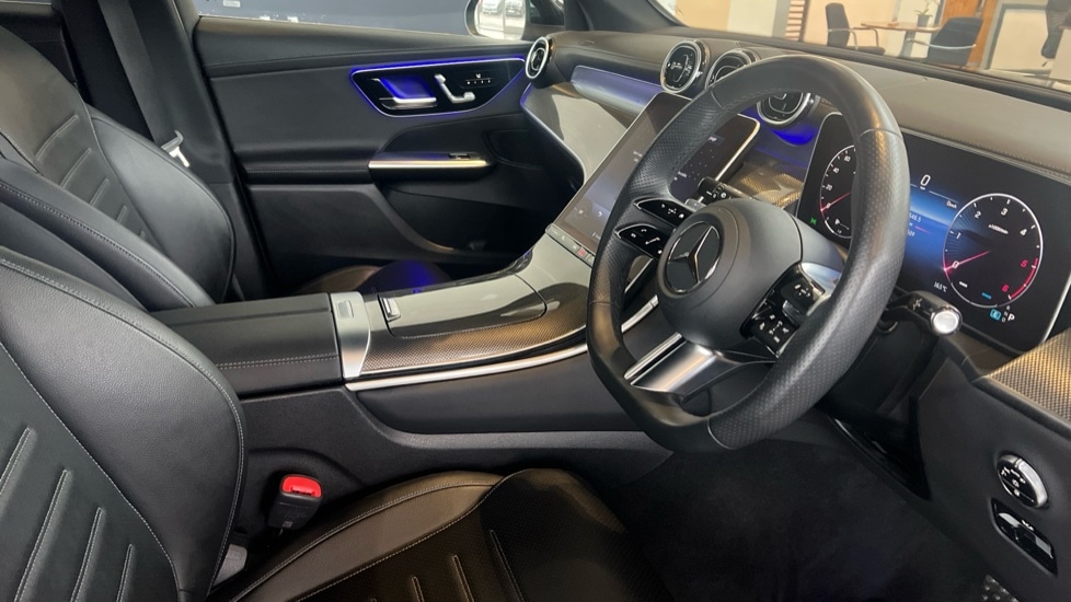 Used Mercedes-Benz GLC 2023 for sale - 76116747: Photo 3