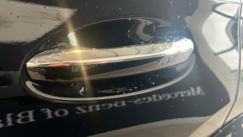 Used Mercedes-Benz GLC 2023 for sale - 76116747: Photo 36