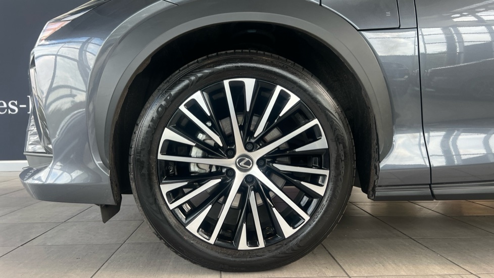 Used Lexus RZ 2024 for sale - 76130900: Photo 17