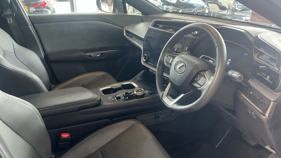 Used Lexus RZ 2024 for sale - 76130900: Photo 9