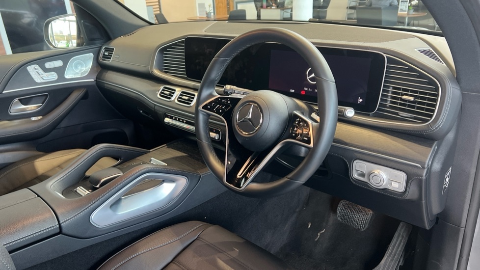 Used Mercedes-Benz GLE 2025 for sale - 77012994: Photo 3