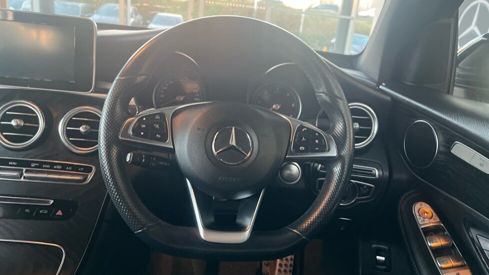 Used Mercedes-Benz GLC 2019 for sale - 76652697: Photo 12