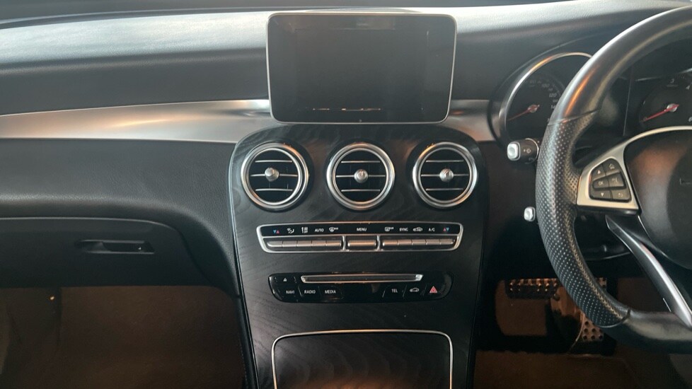 Used Mercedes-Benz GLC 2019 for sale - 76652697: Photo 13