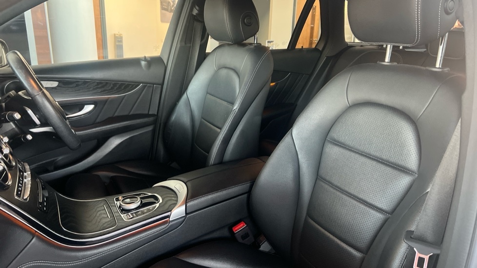 Used Mercedes-Benz GLC 2019 for sale - 76652697: Photo 14