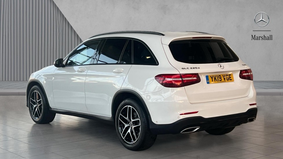 Used Mercedes-Benz GLC 2019 for sale - 76652697: Photo 2