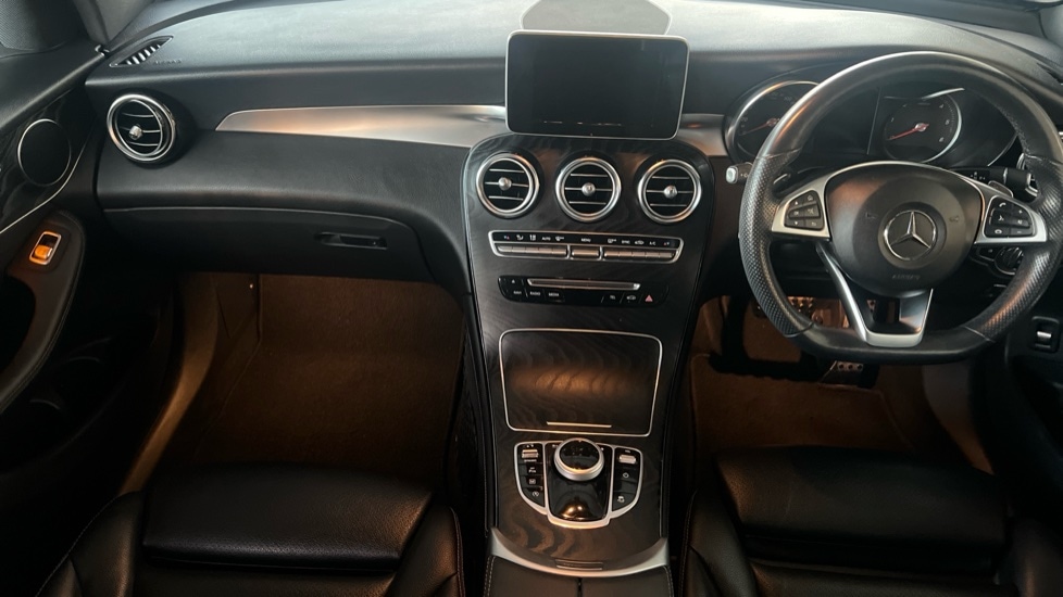 Used Mercedes-Benz GLC 2019 for sale - 76652697: Photo 23