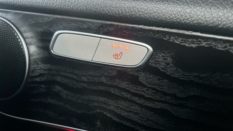 Used Mercedes-Benz GLC 2019 for sale - 76652697: Photo 36