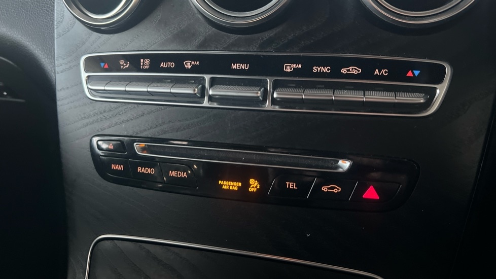 Used Mercedes-Benz GLC 2019 for sale - 76652697: Photo 42