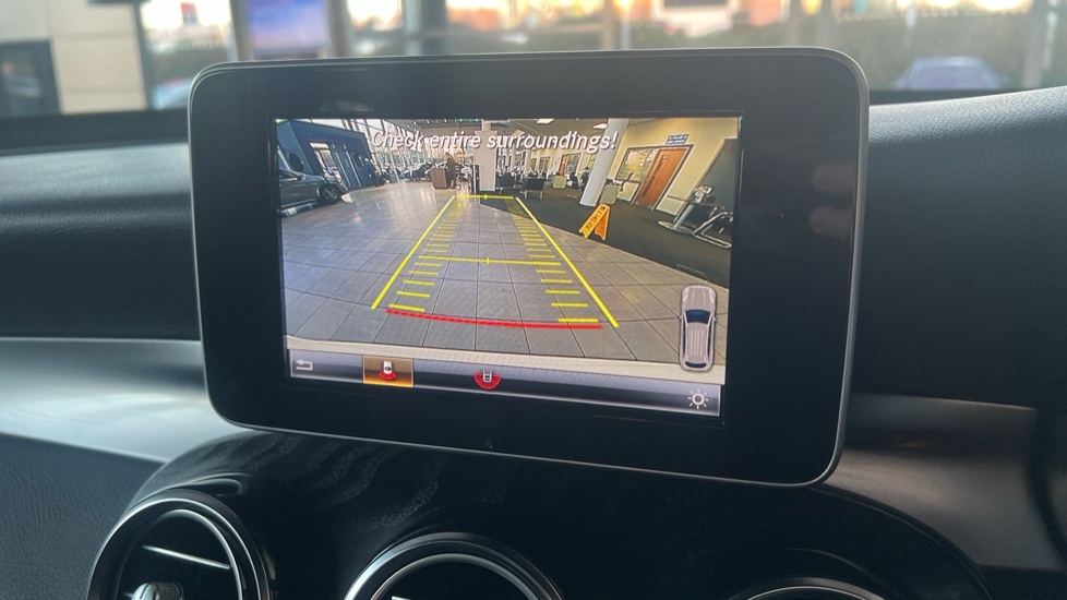 Used Mercedes-Benz GLC 2019 for sale - 76652697: Photo 46