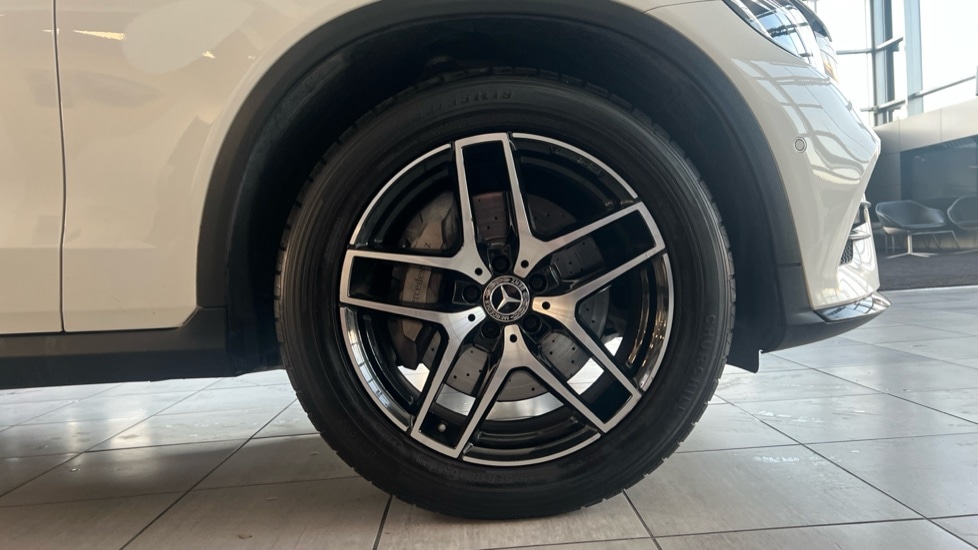 Used Mercedes-Benz GLC 2019 for sale - 76652697: Photo 5